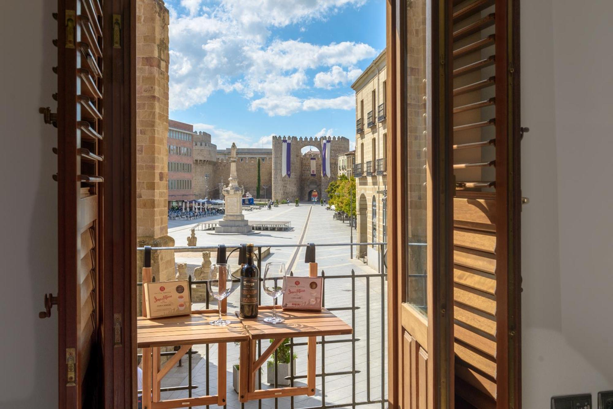 Balcony View To Avila'S Alcazar المظهر الخارجي الصورة
